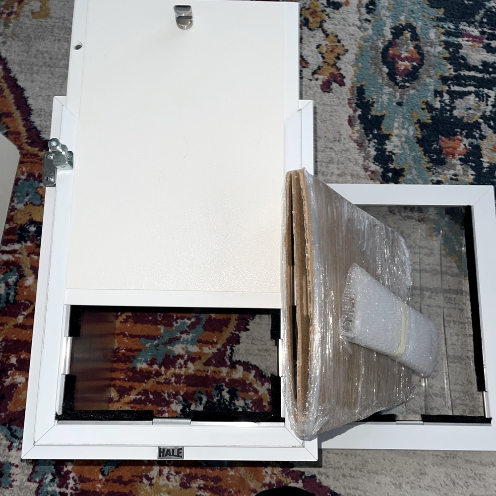 Brand new hale, pet door